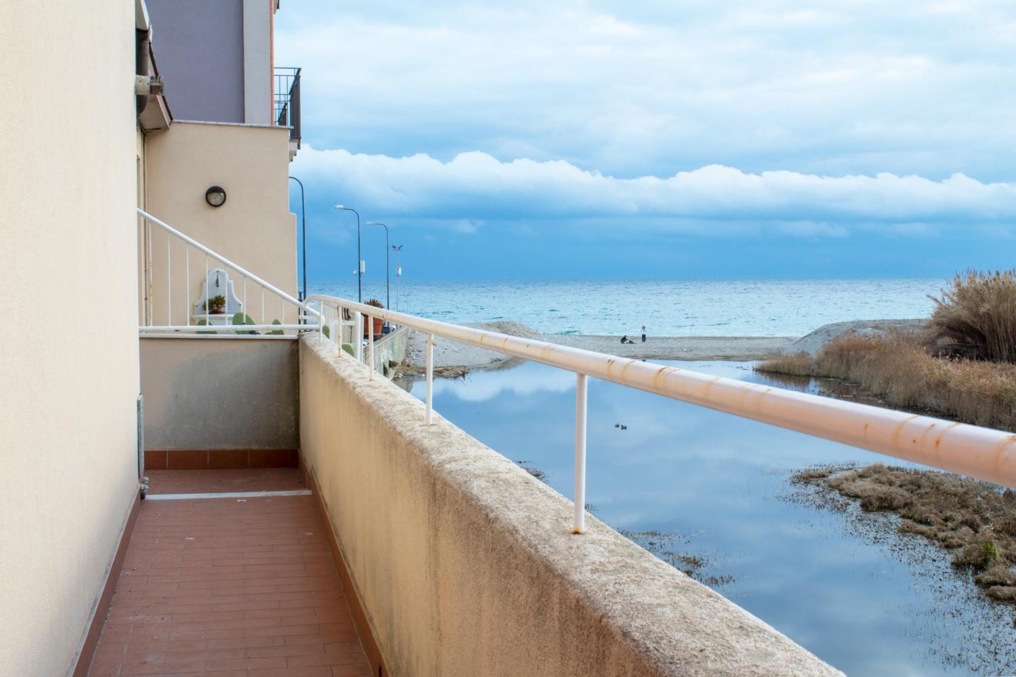 Apartament 100 Metri Dal Mare Relax A Due Passi Dal Centro Finale Ligure Zewnętrze zdjęcie